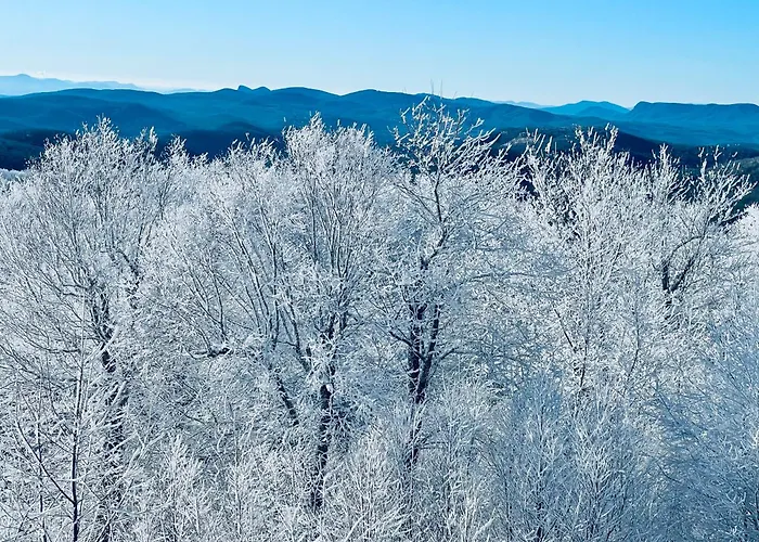 Bucket List Views Sugar Mountain Private Condo - 2Bed, 2Bath, Sleeps 6, Panoramic Views Of Mountains From Large Deck, Short Drive To Shopping, Restaurants, Cafes & Banner Elk Town