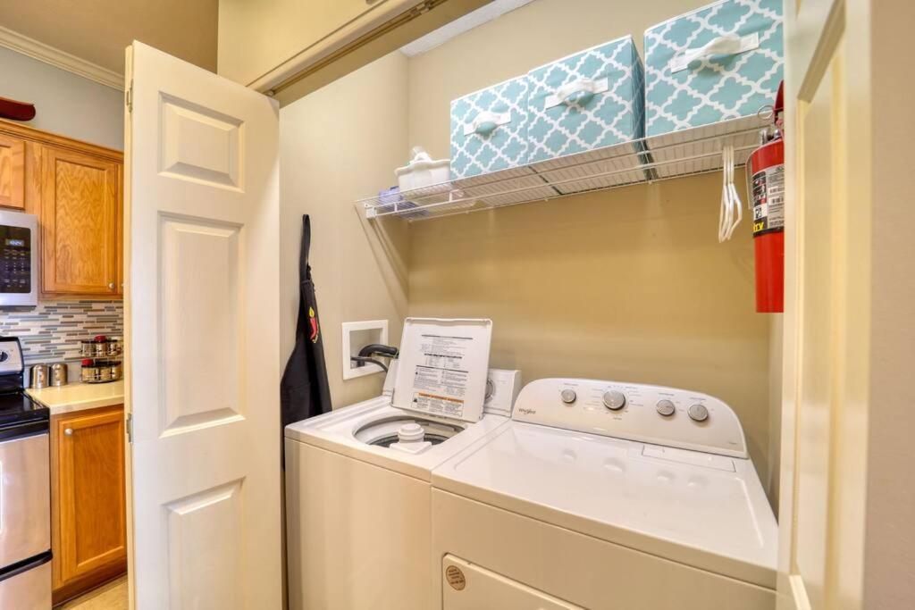 Bucket List Views Private - 2bed, 2bath, Sleeps 6, Panoramic Views Of Mountains From Large Deck, Short Drive To Shopping, Restaurants, Cafes & Banner Elk Town Apartment