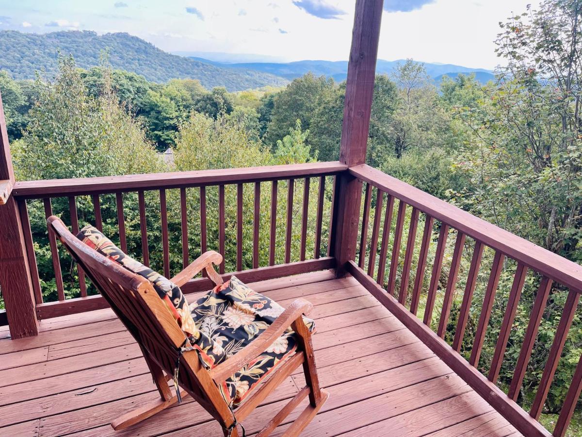 Apartment Bucket List Views Private - 2bed, 2bath, Sleeps 6, Panoramic Views Of Mountains From Large Deck, Short Drive To Shopping, Restaurants, Cafes & Banner Elk Town